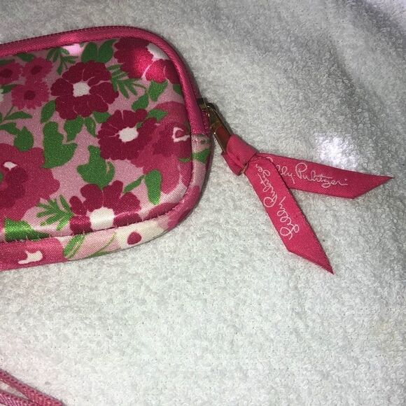 Lilly Pulitzer - Picture 2 of 5